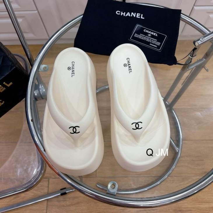 Picture of Chanel Slippers _SKUChanelsz35-40JM05103191